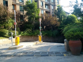 安徽省池州市貴池區(qū)臨湖路車牌識別一進(jìn)一出