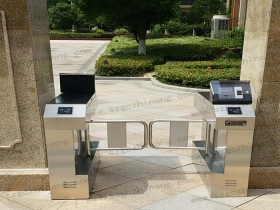張家港伊頓花園別墅人行通道閘（護(hù)外人臉識(shí)別加擺閘)